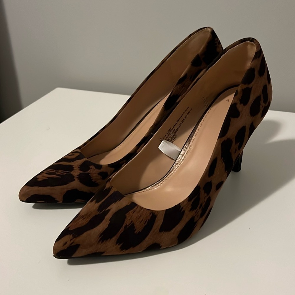 A new day leopard print faux suede 3.5” heels pumps shoes